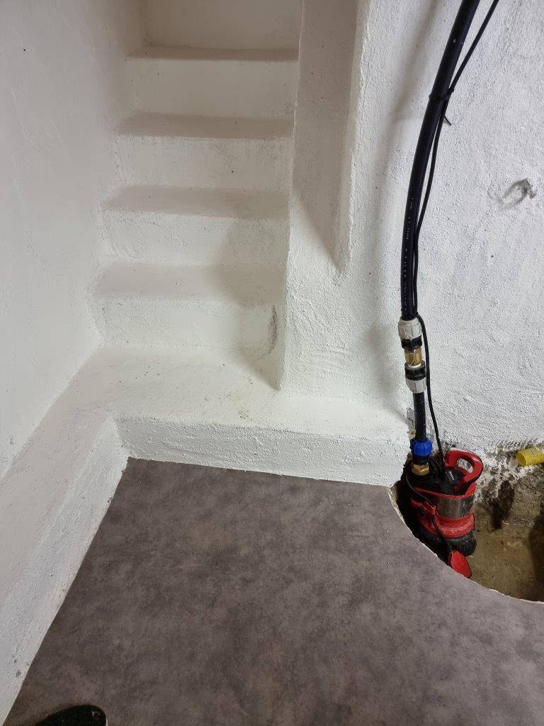 Réalisation d'un cuvelage complet dans une cave a la garde dans le 83